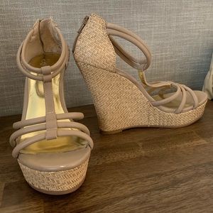 Seychelles Wegdes - nude size 8.5